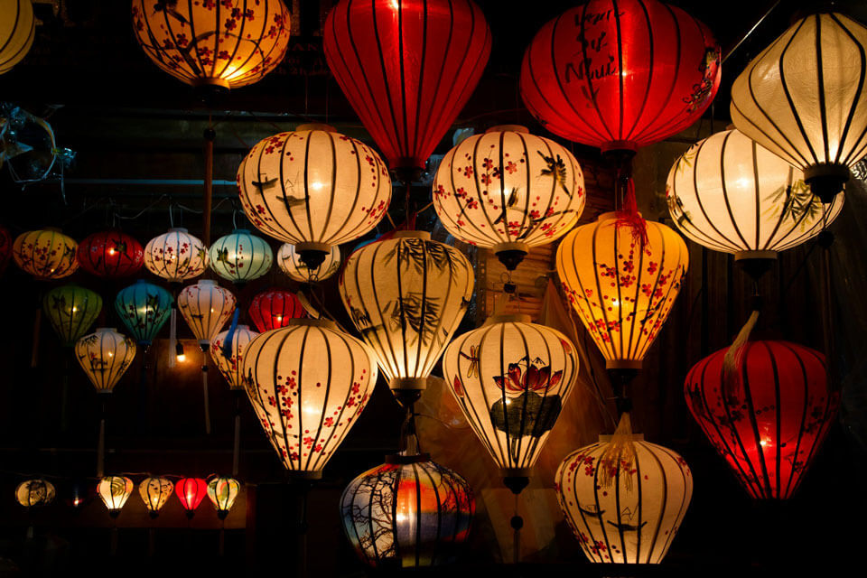 multiple vietnamese lanterns at night